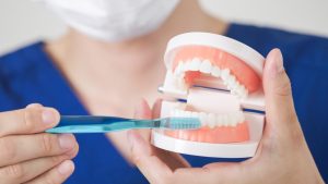 歯列矯正　歯磨き　方法